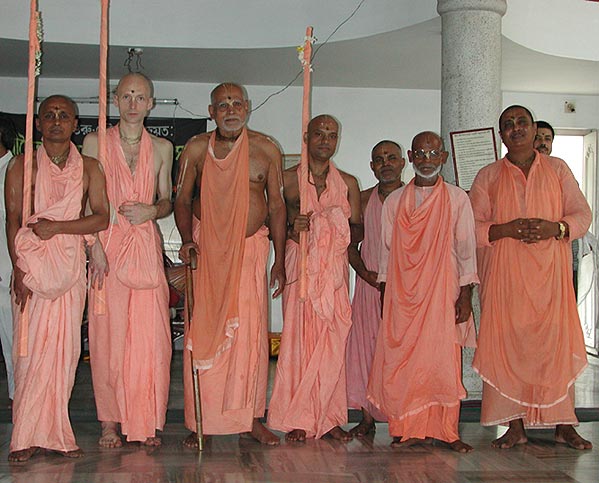 020703sannyas08.jpg