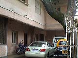 03_gurudev_scararrives
